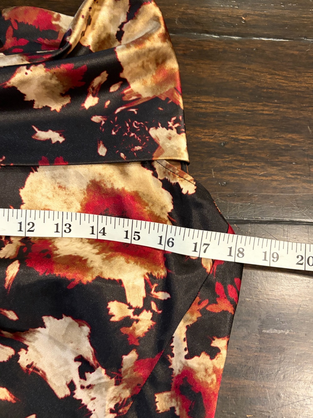Jones New York Black Satin Top with Gold & Burgundy Abstract Print size 10 / med - Picture 5 of 7